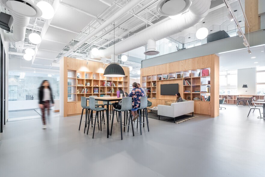 More Photos Of 5701-5741 Legacy Dr, Plano Coworking Space