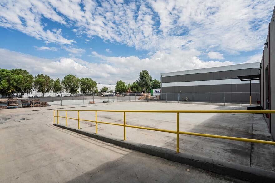 More Photos Of 17711 E Railroad St, City of Industry Warehouse For Lease