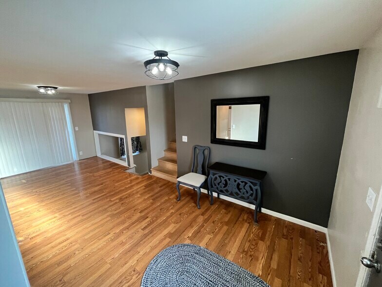 More Photos Of 260 Calumet St, Oswego Office For Sale