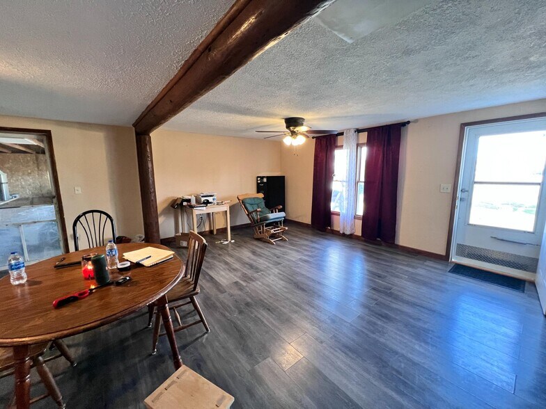 More Photos Of 409 N Commercial Ave, Wallace Apartments For Sale