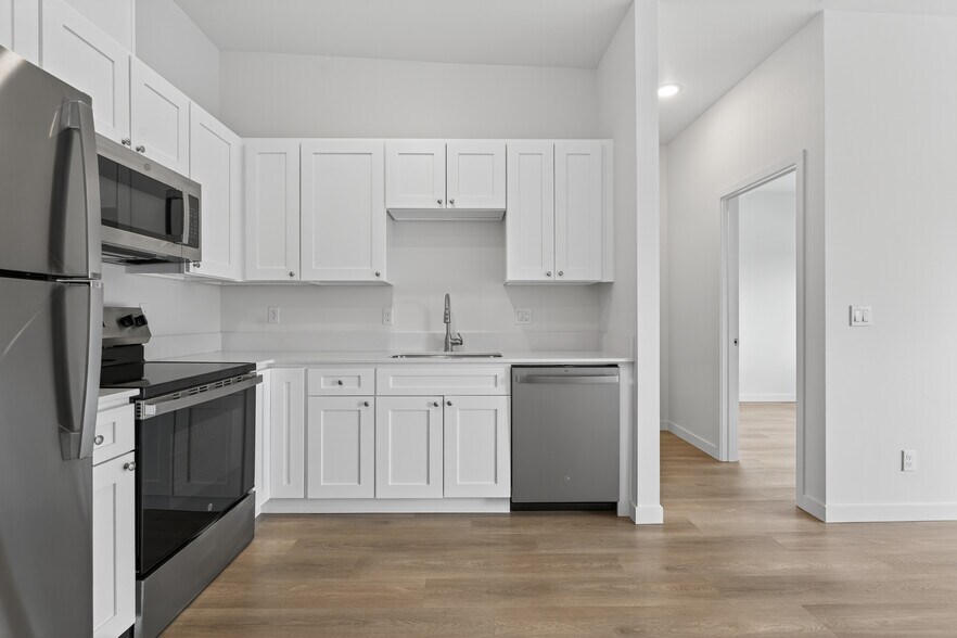 More Photos Of 3254 SE 90th Pl, Portland Apartments For Sale