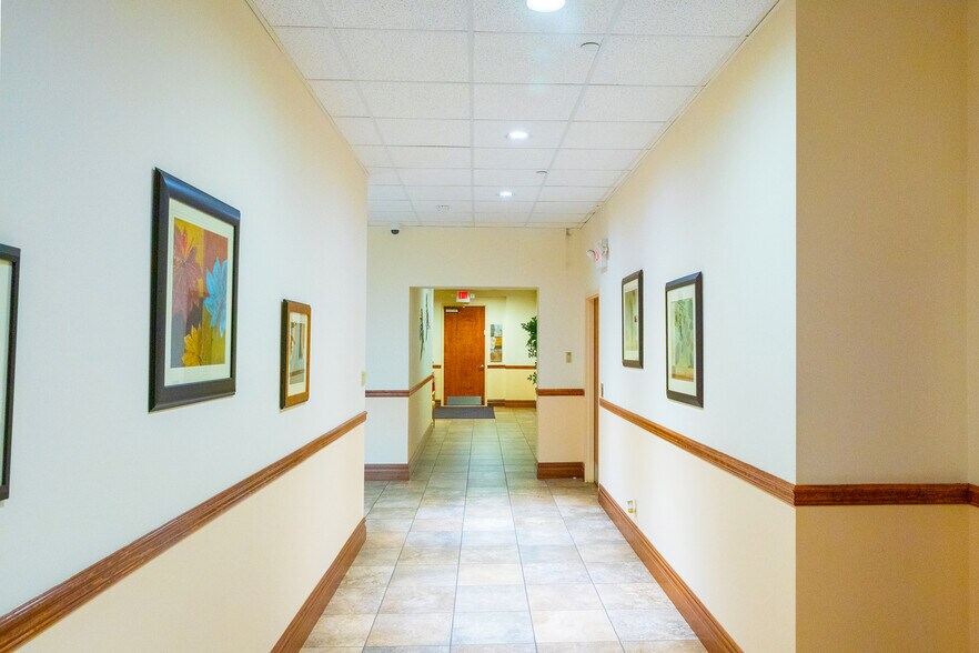 More Photos Of 202-206 Pegasus Ave, Northvale Warehouse For Lease