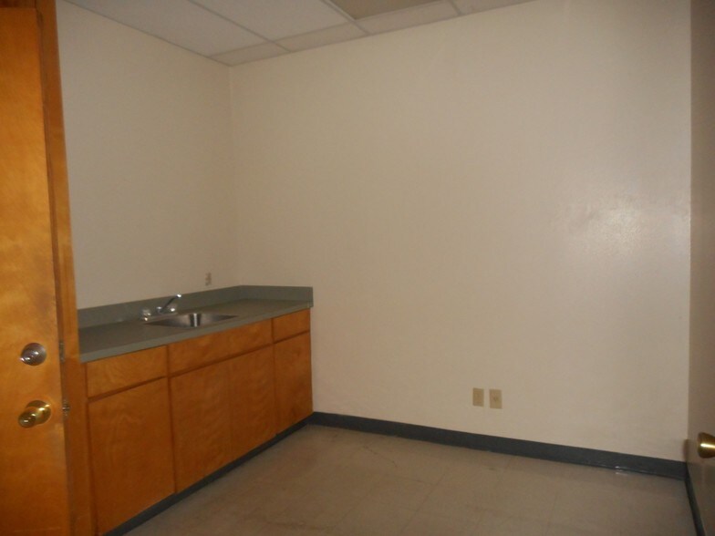 More Photos Of 864 Central Blvd, Brownsville Medical For Sale