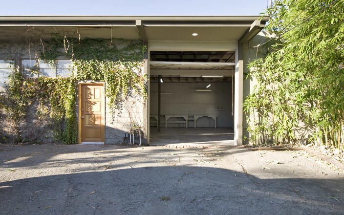 More Photos Of 139 E Montecito Ave, Sierra Madre Warehouse For Lease