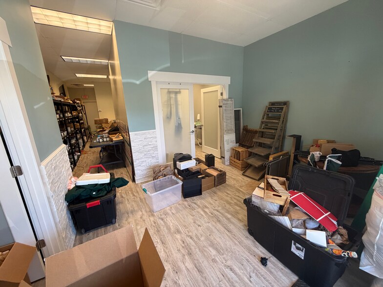 More Photos Of 4735 Lake Michigan Dr NW, Grand Rapids Storefront For Lease