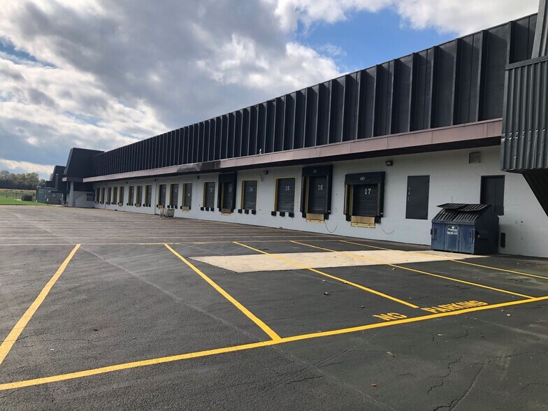 More Photos Of 1332 Londontown Blvd, Eldersburg Light Distribution For Lease