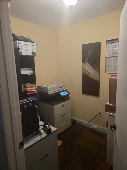 More Photos Of 3285 Main St, College Park Office Residential For Sale