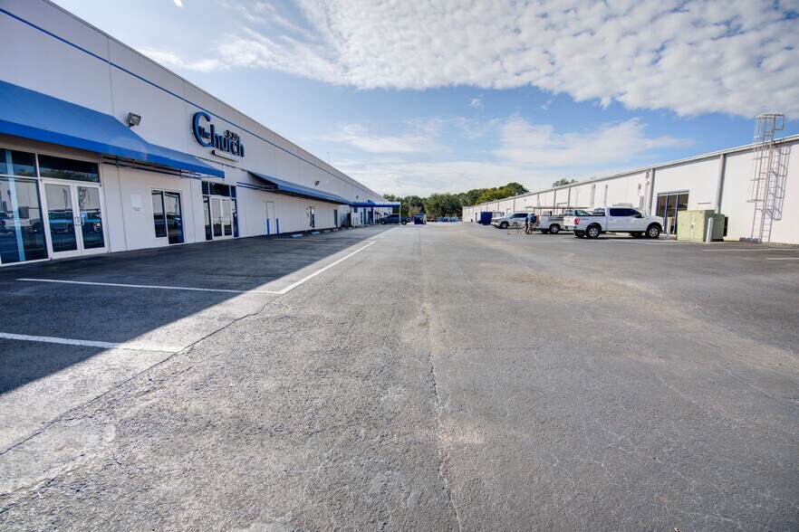 More Photos Of 6600 Youngerman Cir, Jacksonville Unknown For Lease