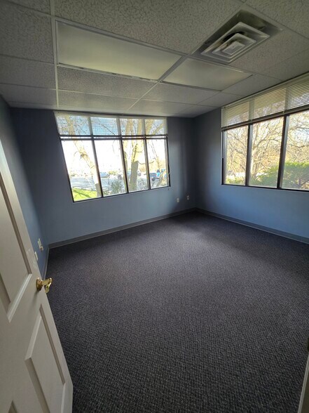 More Photos Of 21150 W Capitol Dr, Brookfield Loft Creative Space For Sale