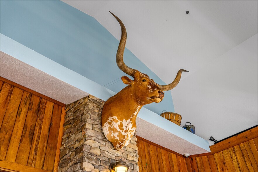 More Photos Of 4170 S Ridgewood Ave, Edgewater Specialty For Lease