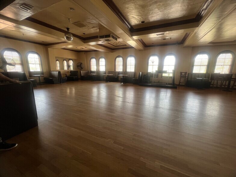 More Photos Of 17 S 1st St, Alhambra Restaurant For Sale