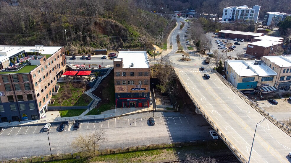 More Photos Of 109 Roberts St, Asheville General Retail For Sale