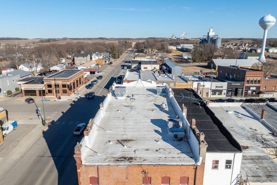 More Photos Of 138 N Main St, Janesville Storefront Retail Residential For Sale