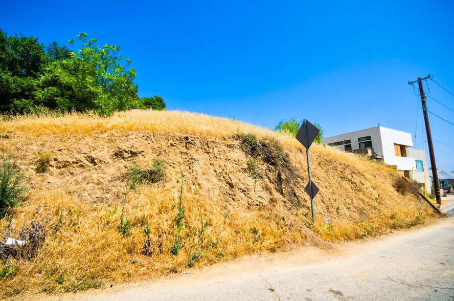 More Photos Of 1938 Phillips Way, Los Angeles Land For Sale