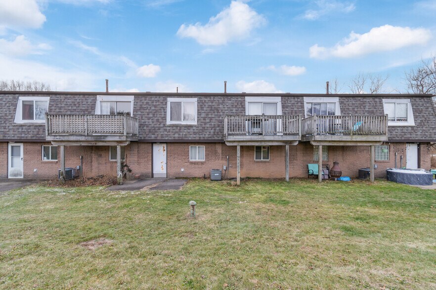 More Photos Of 4542 Camelot Cir, Uniontown Multifamily For Sale