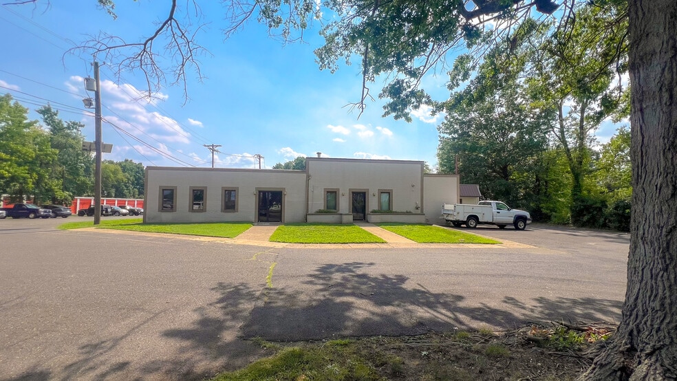 More Photos Of 450 S Fellowship Rd, Maple Shade Township Warehouse For Sale