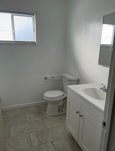 More Photos Of 419 B St, Richmond Apartments For Sale