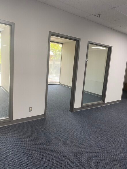 More Photos Of 5700 Highlands Pky SE, Smyrna Light Distribution For Lease