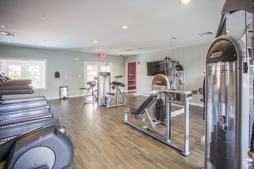 More Photos Of Mooreview Pky @ Loudoun County Pky, Ashburn Unknown For Lease