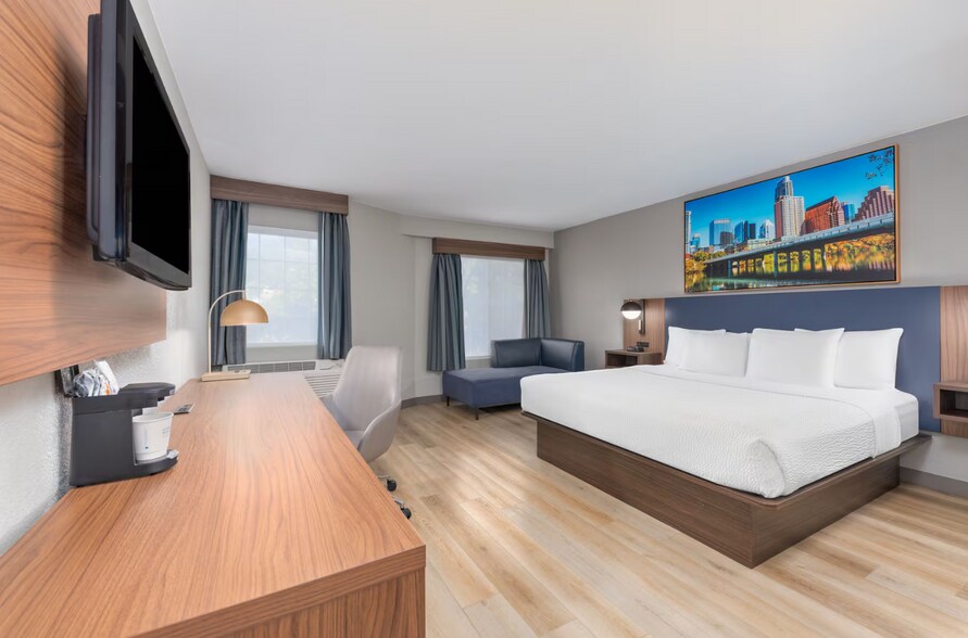 More Photos Of 4850 W John Carpenter Fwy, Irving Hotel For Sale