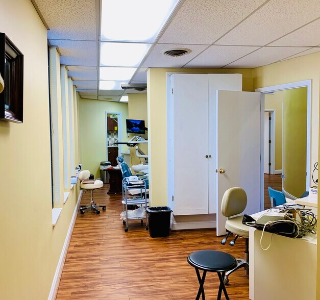 More Photos Of 112 Falcon Dr, Fredericksburg Medical For Lease