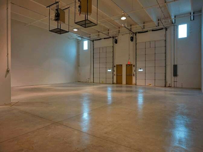 More Photos Of 731 N 17th St, St Charles Light Distribution For Lease