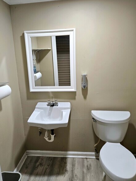 More Photos Of 3554 Hilton Ave, Columbus Medical For Sale