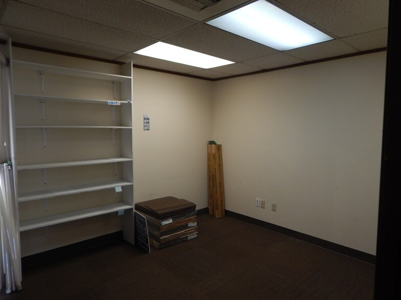 More Photos Of 6050 20th St E, Fife Office For Lease