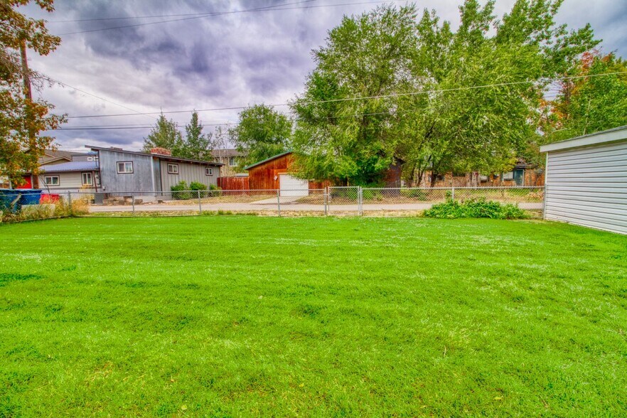 More Photos Of 2430 Dixon Ave, Missoula Warehouse For Lease