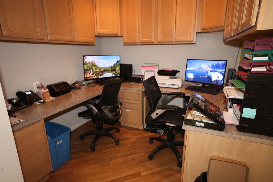 More Photos Of 19500-19536 Doctors Dr, Germantown Medical For Sale