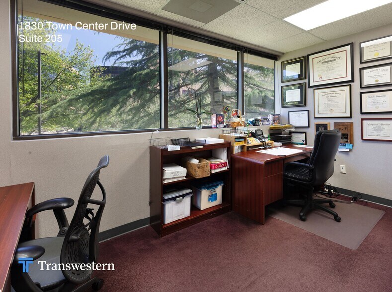 More Photos Of 1830 Town Center Dr, Reston Medical For Sale