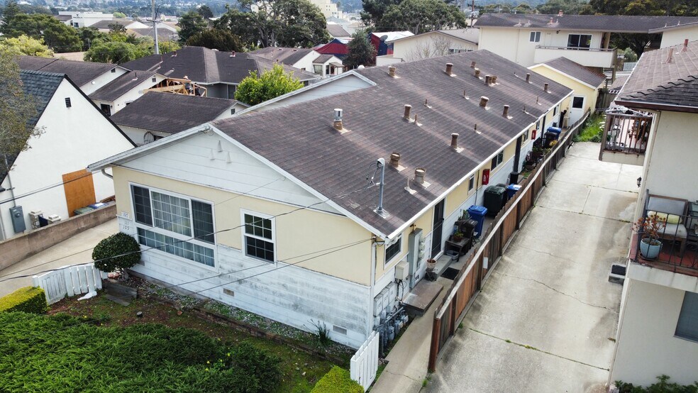 More Photos Of 107 Seeno St, Monterey Apartments For Sale