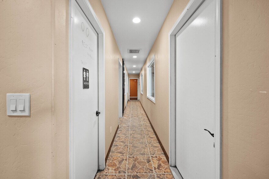 More Photos Of 814 Jackson St, Bakersfield Warehouse For Lease