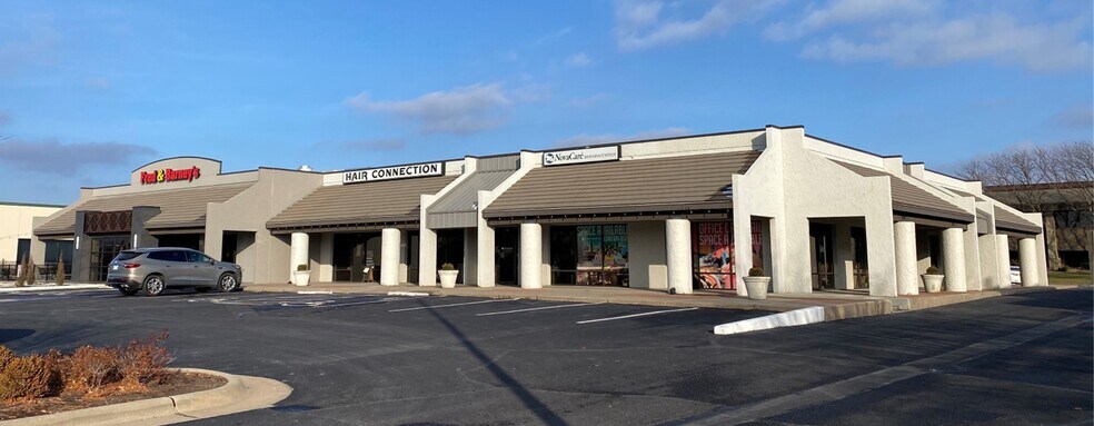 More Photos Of 2424 N Woodlawn St, Wichita Freestanding For Lease