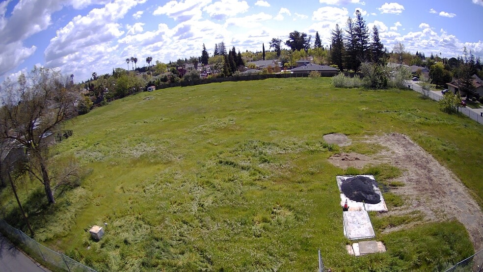 More Photos Of 7509 Persimmon Ave, Sacramento Land For Sale