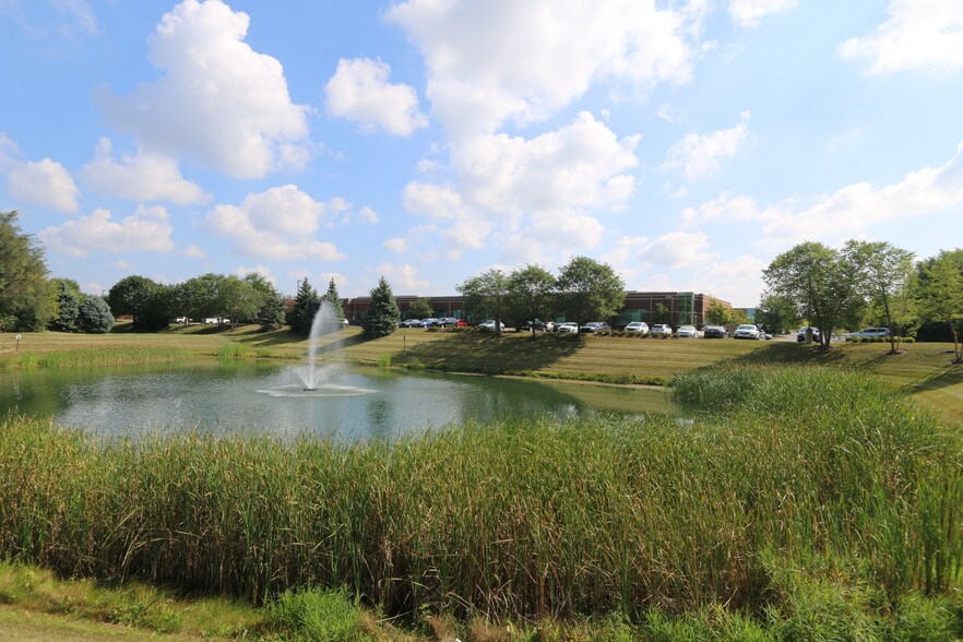 More Photos Of 7125 Janes Ave, Woodridge Office For Lease