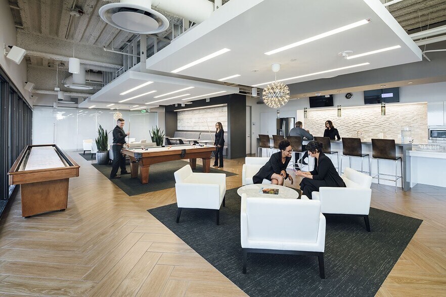 More Photos Of 1900 Powell St, Emeryville Office For Lease