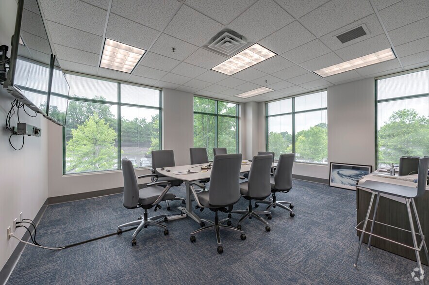 More Photos Of 93 Lake Ave, Danbury Office For Lease