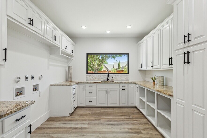 More Photos Of 615 Brewer Rd, Southlake Specialty For Sale