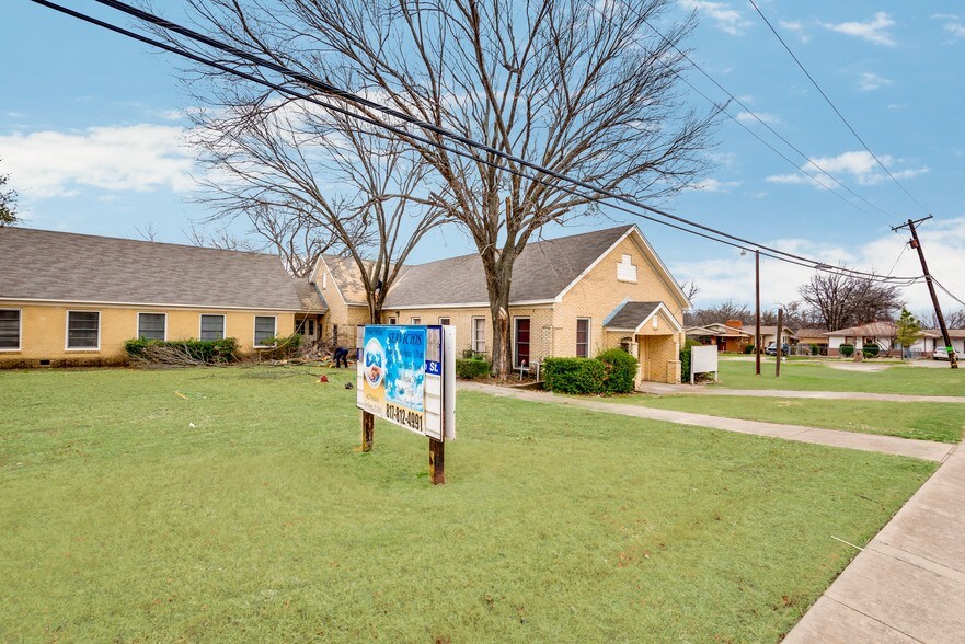 More Photos Of 4633 Wichita St, Fort Worth Religious Facility For Lease