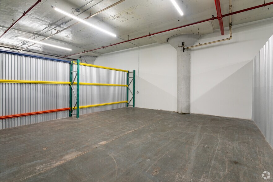 More Photos Of 184-10-184-60 Jamaica Ave, Jamaica Manufacturing For Lease