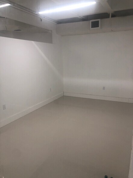 More Photos Of 4300 Biscayne Blvd, Miami Office Residential For Sale