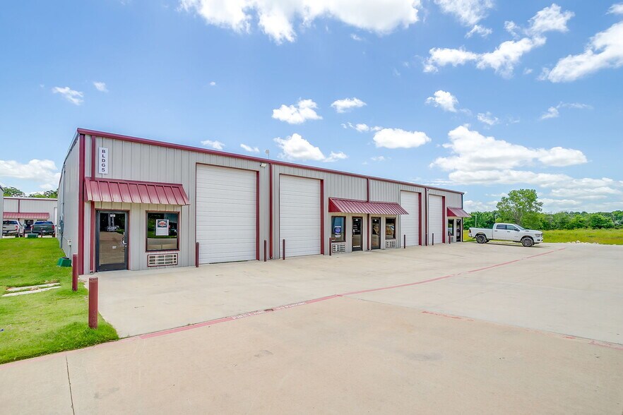 More Photos Of 6050 E Highway 67, Alvarado Storefront Retail Office For Lease