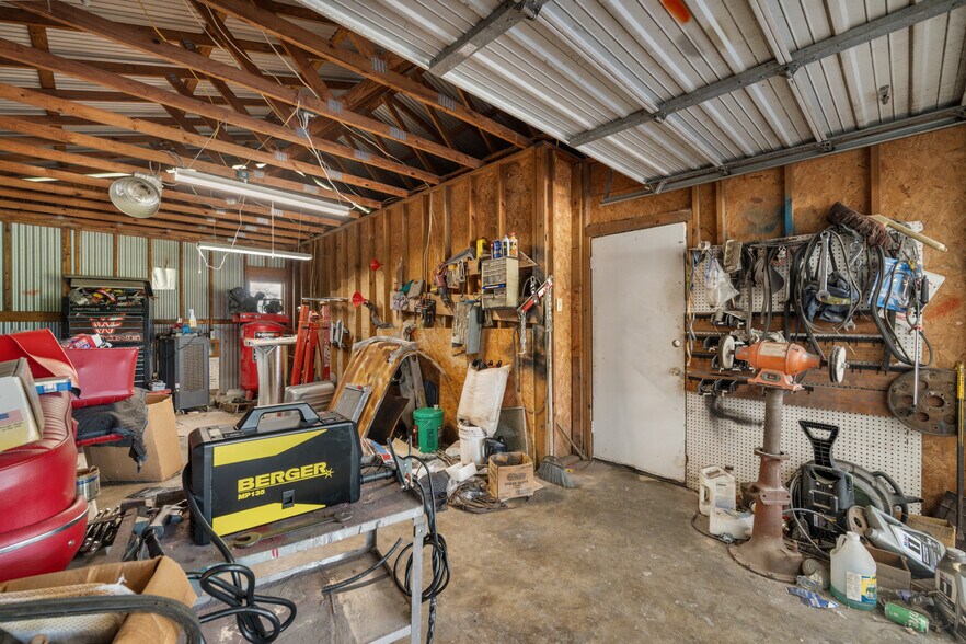 More Photos Of 5792 FM 6, Josephine Showroom For Sale
