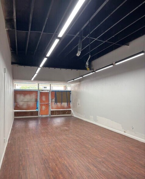 More Photos Of 321 C street, Oxnard General Retail For Lease