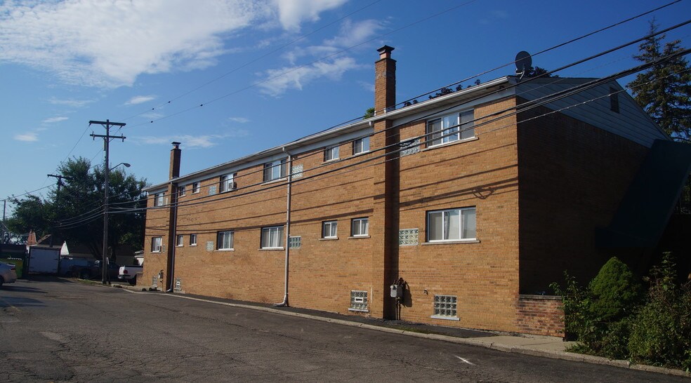 More Photos Of 6401 Middlebelt Rd, Garden City Apartments For Sale