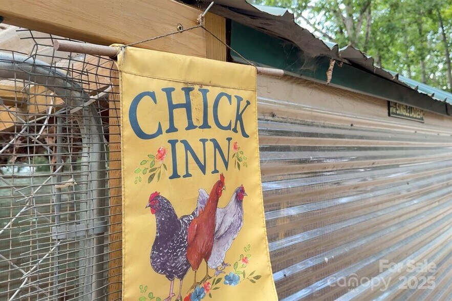 More Photos Of 127 Deer Hill Ln, Weaverville Specialty For Sale