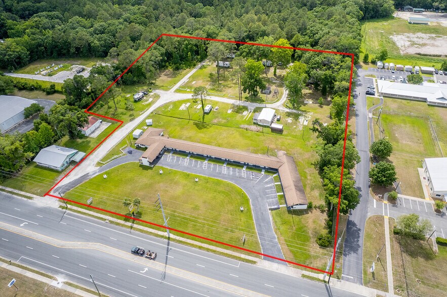 More Photos Of 1757 N Temple Ave, Starke Hotel For Sale