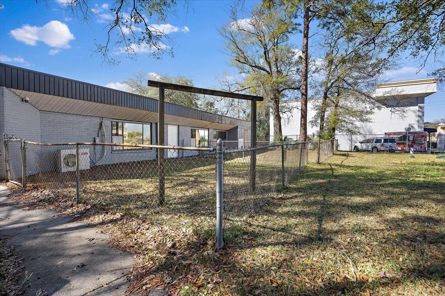 More Photos Of 6043 Terry Rd, Jacksonville Daycare Center For Sale