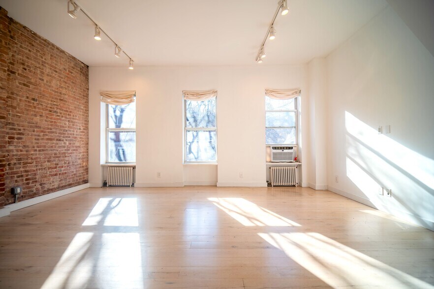 More Photos Of 28 W 89th St, New York Apartments For Sale